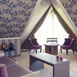 Hotel Mercure & 4*