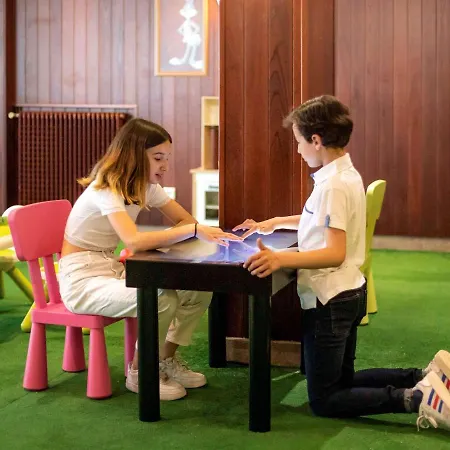 Mercure & Hotel 4*