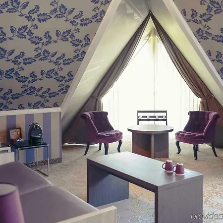 Hotel Mercure & 4*