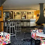 Mercure & Hotel
