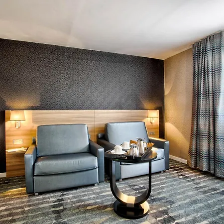 Mercure & 4*
