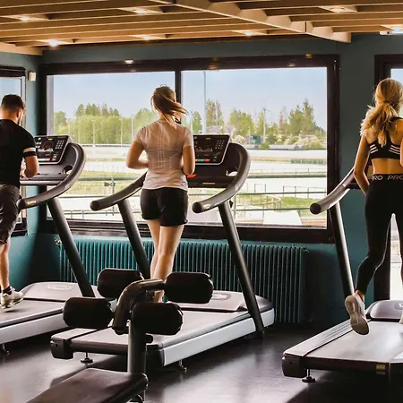 מלון Mercure & 4*