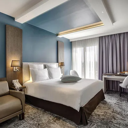 Mercure & 4*