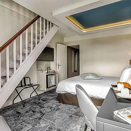 Mercure & 4*