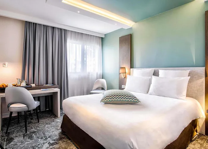 فندق Mercure & 4*